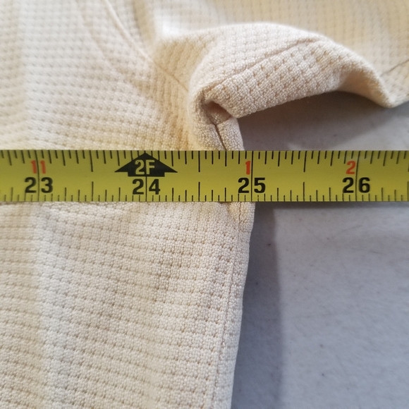 Tommy Bahama XL silk short sleeve shirt. - Picture 4 of 6